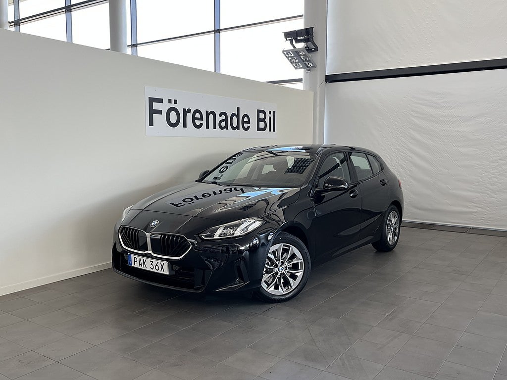 BMW 120 Privatleasing fr. 2998 kr/mån Rattvärme Park Assist 