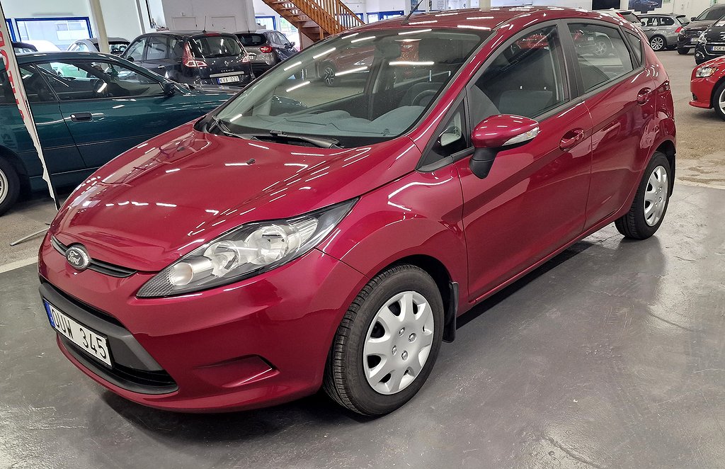 Ford Fiesta 5-dörrar 1.25 Trend Euro 5 Ny-Servad