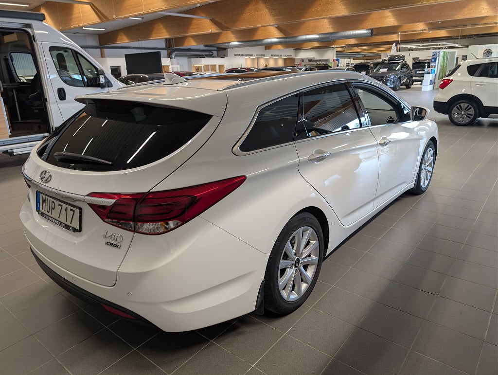 Hyundai i40 cw 1.7 CRDi DCT Automat/Pano/Skinn/SoV thumbnail