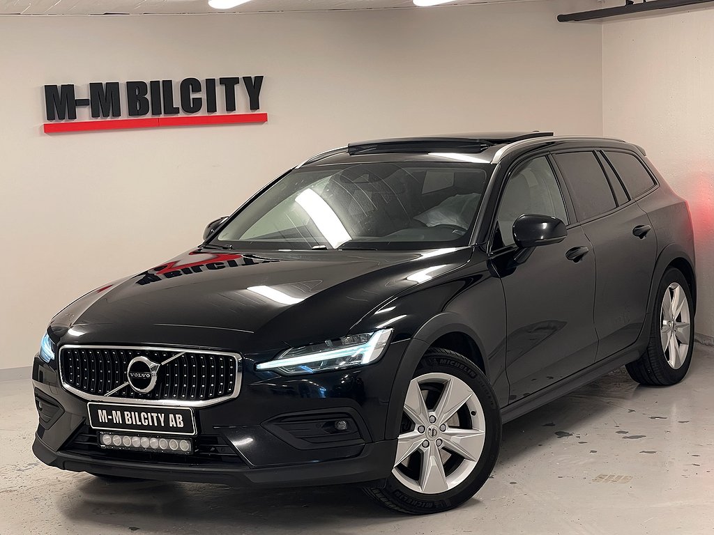 Volvo V60 Cross Country D4 AWD|Geartronic|Momentum|PANO|Drag|Kamer