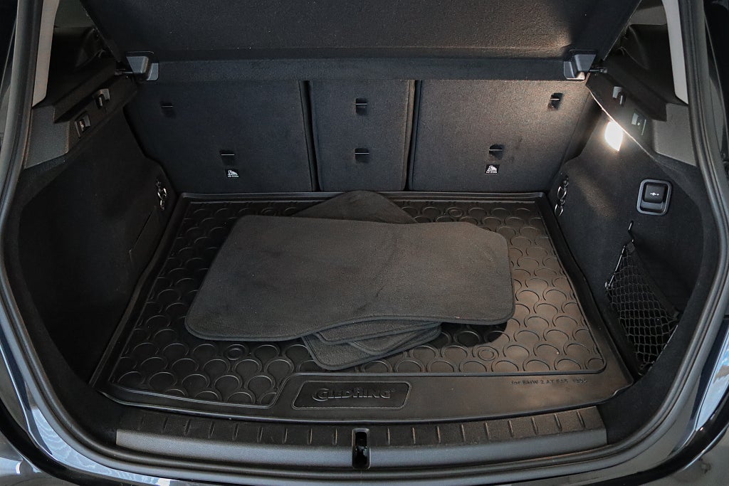 BMW 218 i Active Tourer Sport Line Navi HuD Drag B-kamera