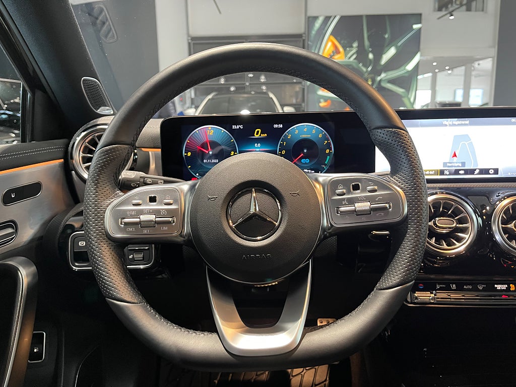 Mercedes-Benz A 250 e AMG Premium Plus Glastak - bild 11