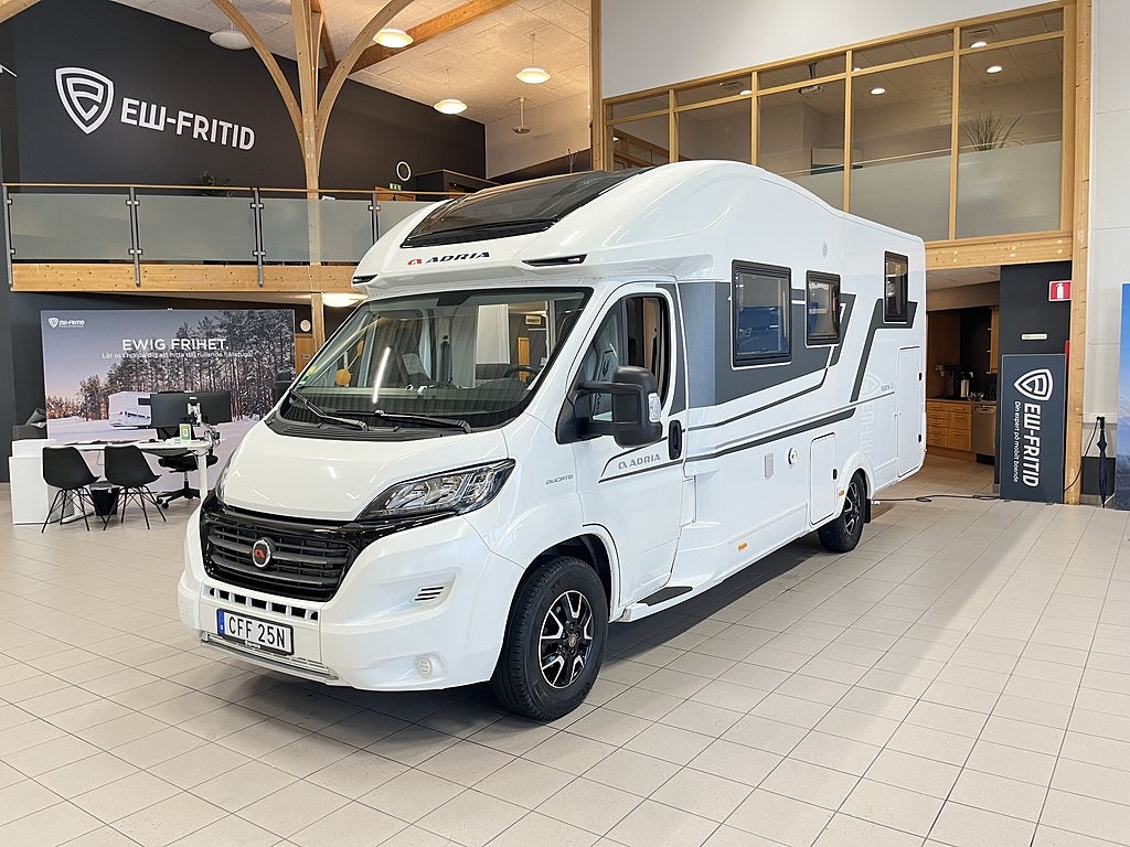 Adria MATRIX PLUS 670 SL (ALDE+Solcell+Inverter+5 bältad)