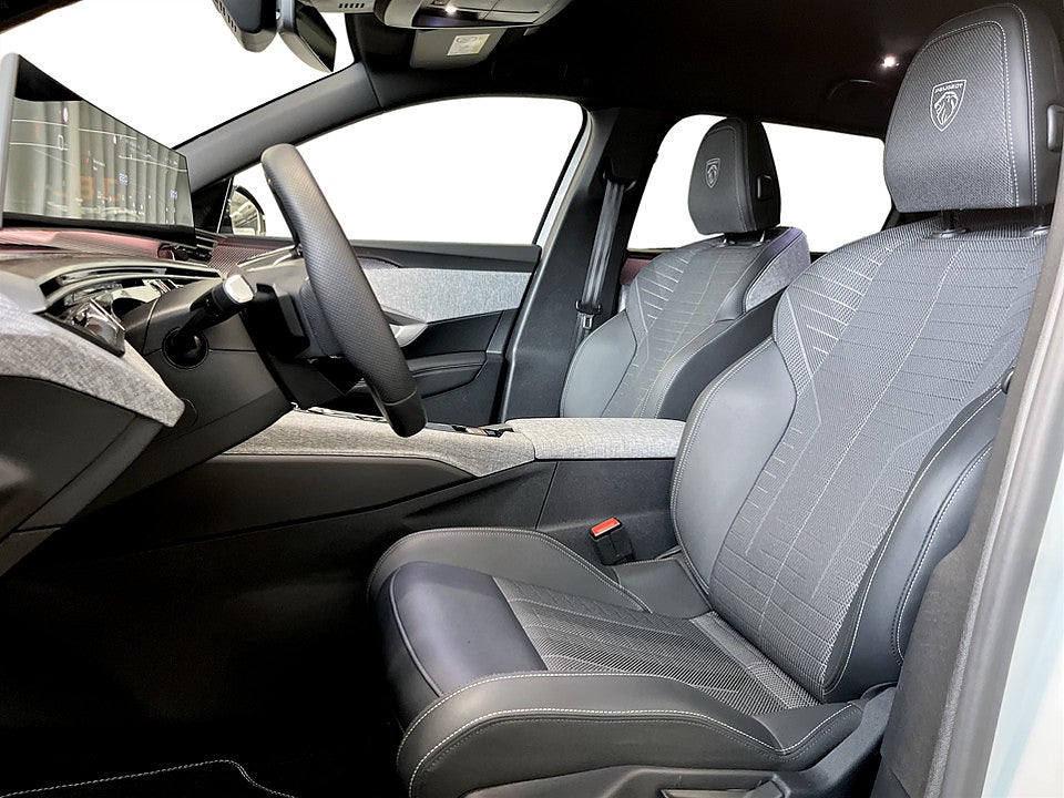 Bild på Peugeot 5008 GT Hybrid 145hk Aut 7-SITS B-KAMERA NAVI