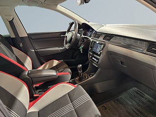 Skoda Rapid Spaceback 1.2 TSI Monte Carlo Drag Mvärm Pano GPS SoV – bild 10