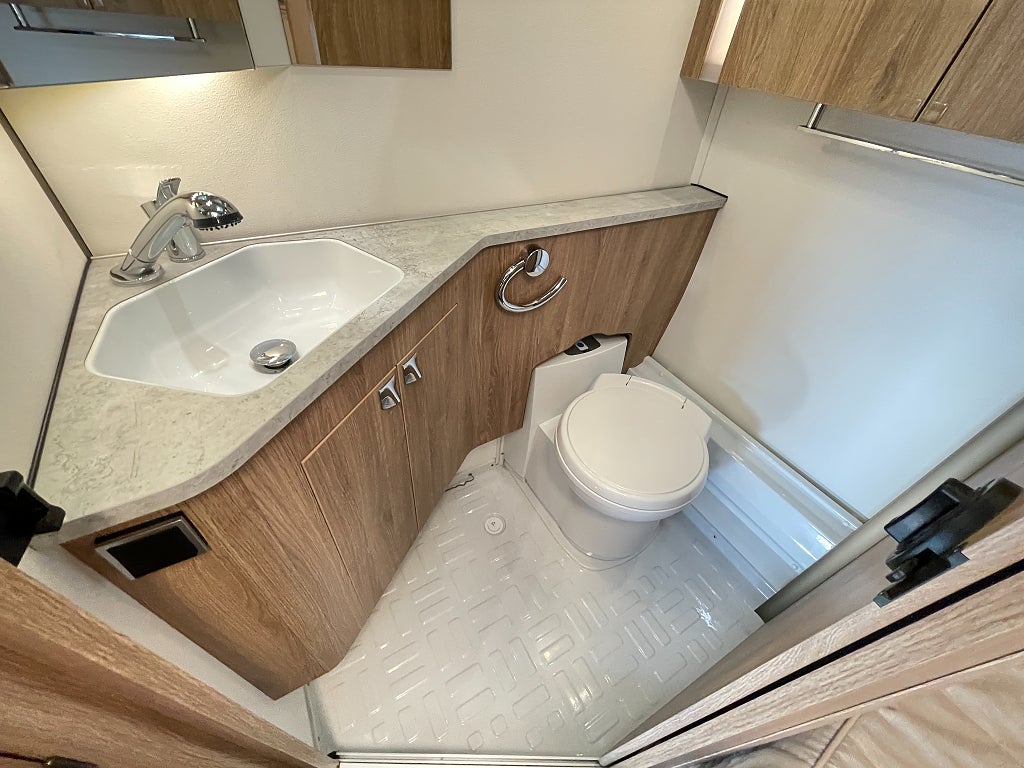 Kabe Smaragd 520 XL KS / ALDE / AC / Året runt standard / 1995kr/mån  - Kabe