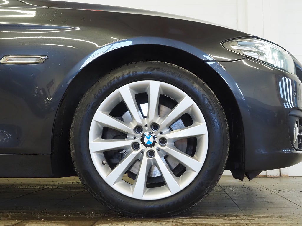 BMW 520d xDrive Touring Aut Navi Pro Kamera Drag M-Värm Läder 2017