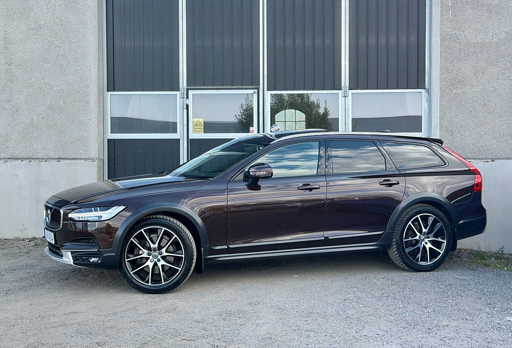 Volvo V90 Cross Country D5 Polestar Optimisation AWD Pro B&W Pano Drag HUD 