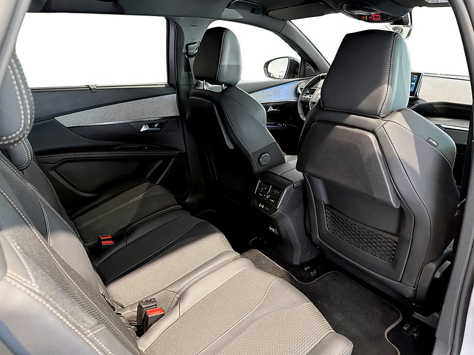 Bild på Peugeot 5008 GT 1.2 PT 130hk Aut 7-SITS B-KAMERA CARPLAY