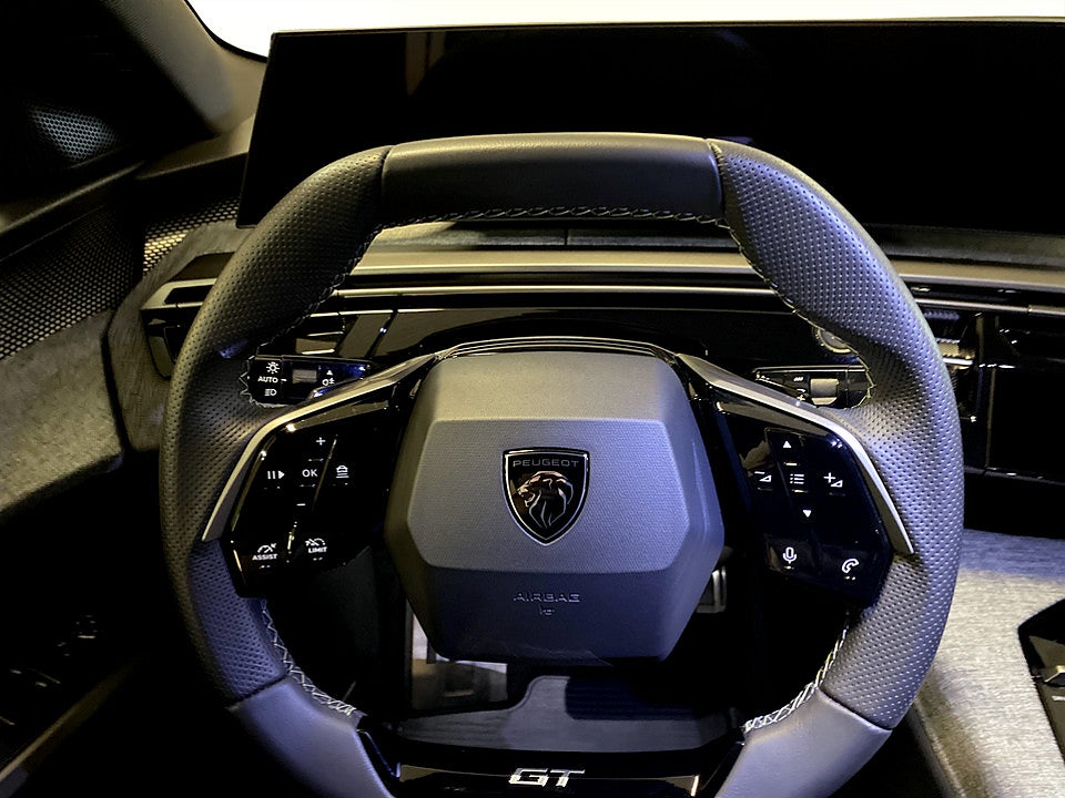 Bild på Peugeot 3008 GT Hybrid 145hk Aut B-KAMERA CARPLAY