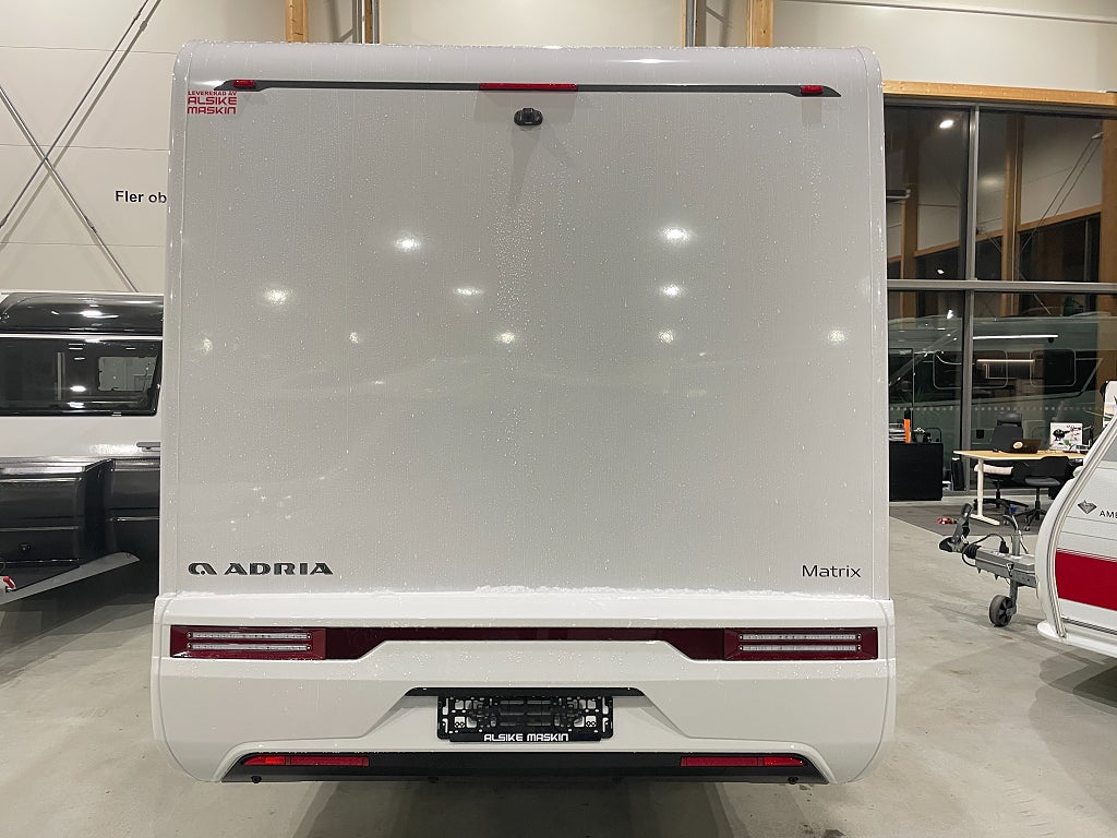 Adria Matrix Axess 670 SL /Taksäng/Automat/5 bältad/B-körkort - Adria