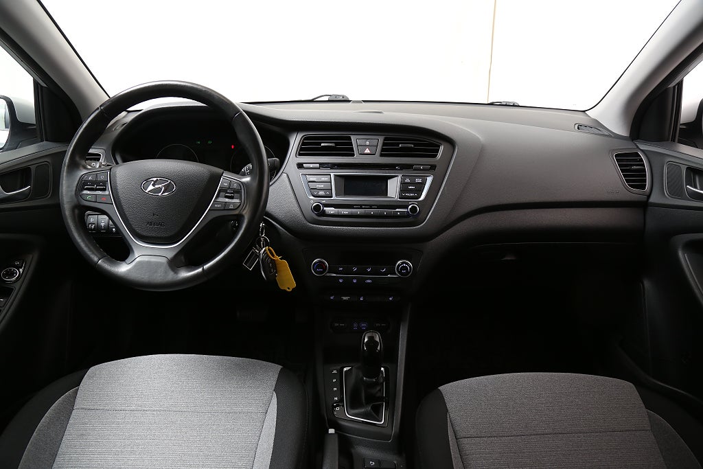 Hyundai i20 1,4 100hk Premium Automat P-sensor Bluetooth 2016