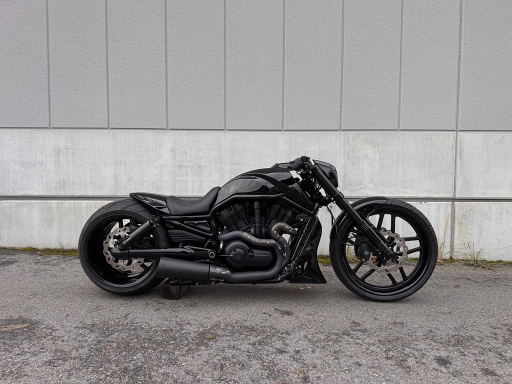Harley-Davidson Nightrod OPM 360 + 23” fram Custom V-Rod 