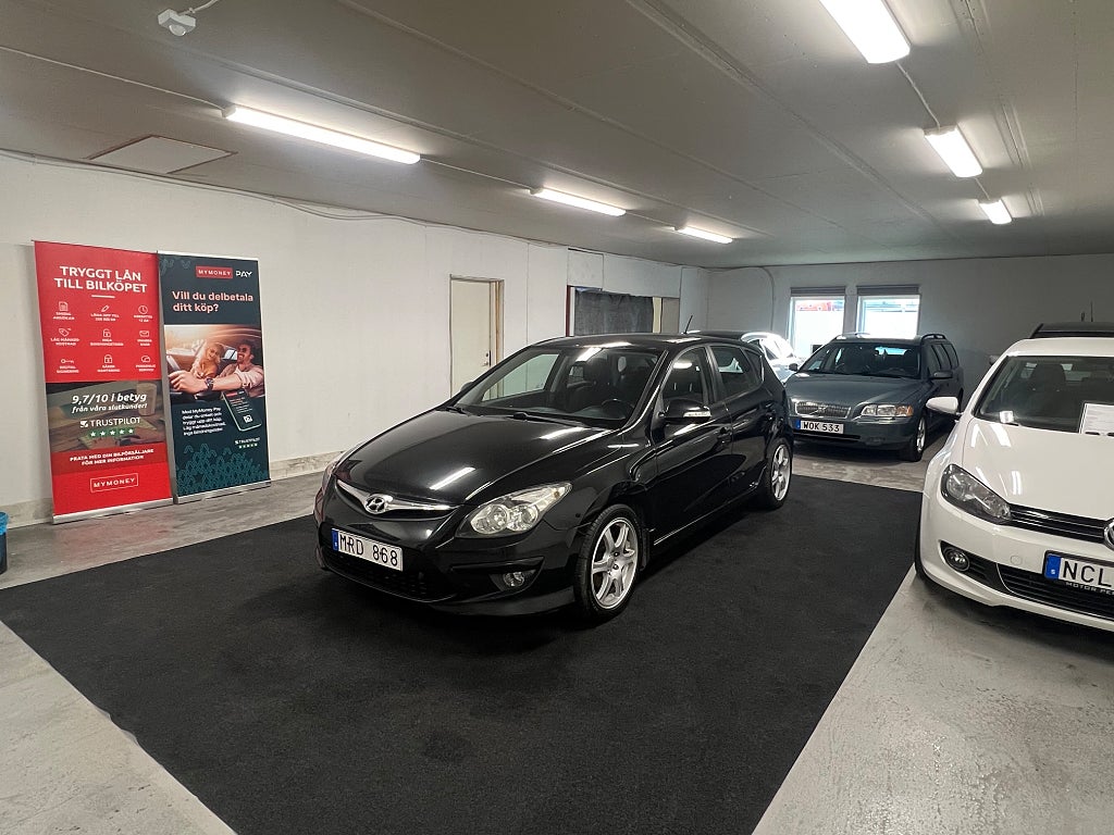 Hyundai i30 1.6 CRDi Business Euro 5 Ny servat 