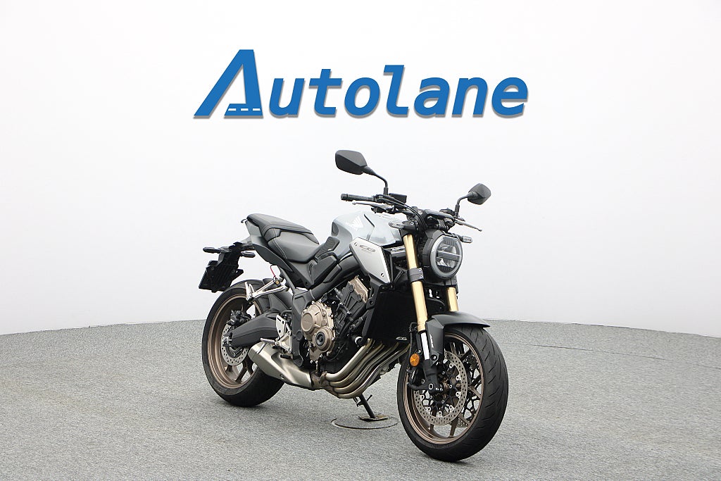Honda CB650R *ABS Nyservad
