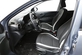 Halvkombi Hyundai i10 9 av 21