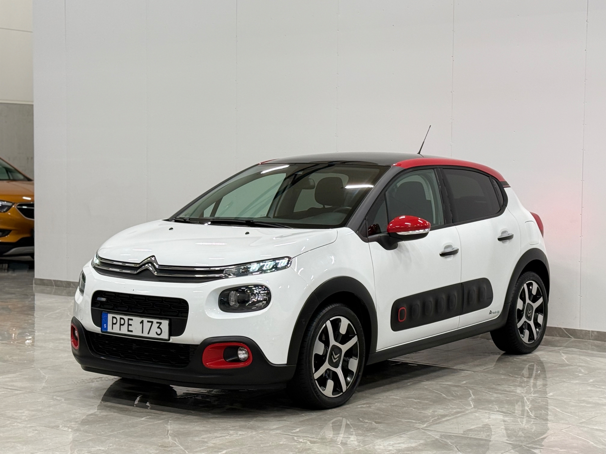 Citroen C3 1.2 PureTech 110 EAT 2017, bild 4/51