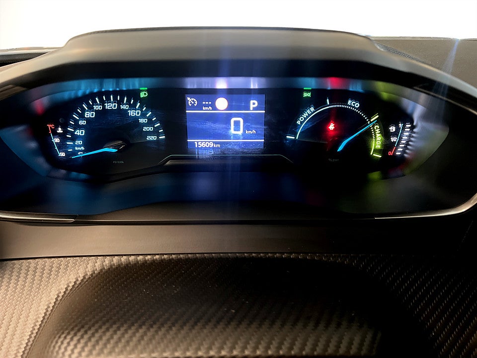 Bild på Peugeot 2008 Style Hybrid 1.2 PT Aut CARPLAY P-SENSOR BAK 145hk