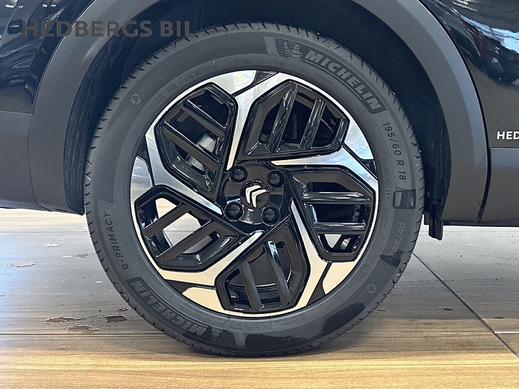 Citroën C4-X SHINE 1.2 PureTech 130HK AUT thumbnail