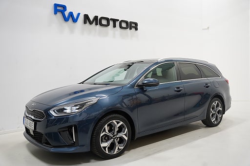 Kia Ceed Plug-in Plus 2 / Cockpit Pano Venti M-värm B-kam Drag