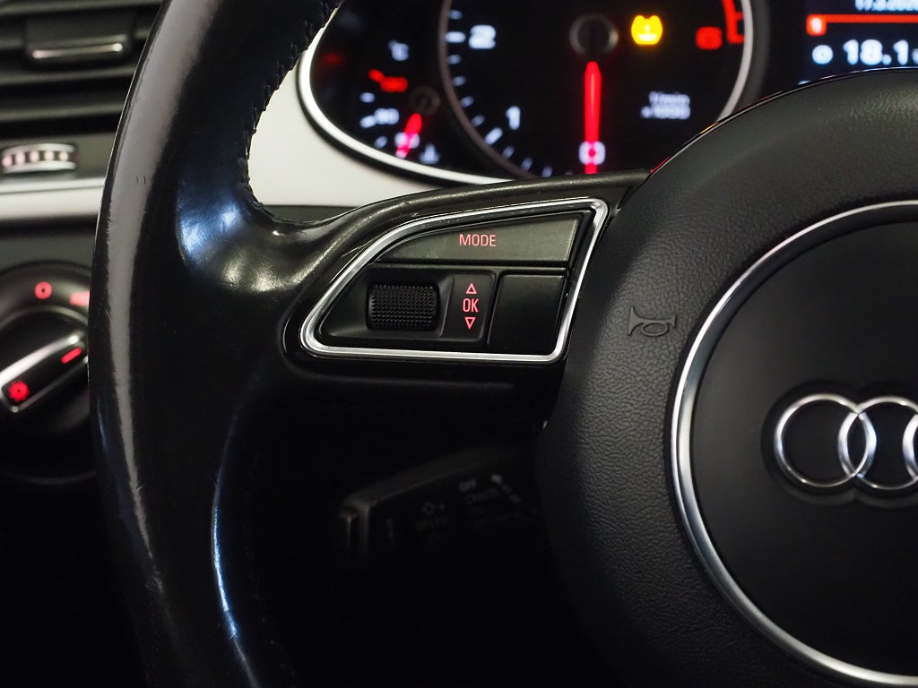 Audi A4 Avant 2.0 TDI Quattro S Tronic S-Line Drag PDC M-Värm