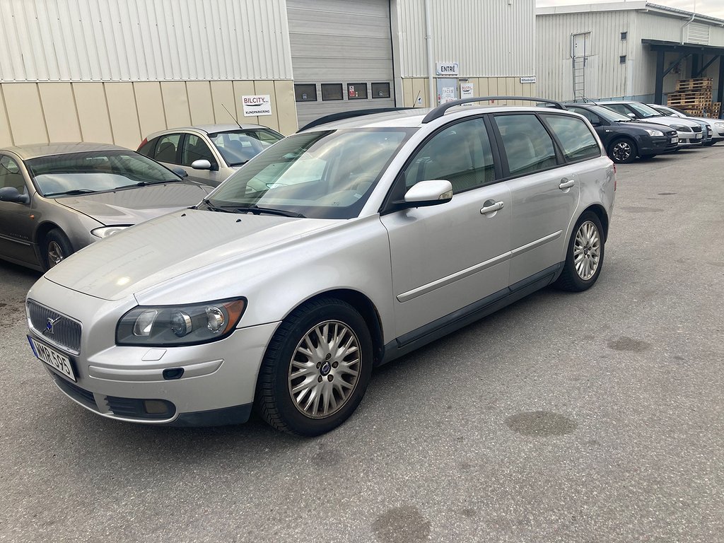 Volvo V50 T5 220hk Auto Summum Skinn Elstol Drag K-Rem bytt