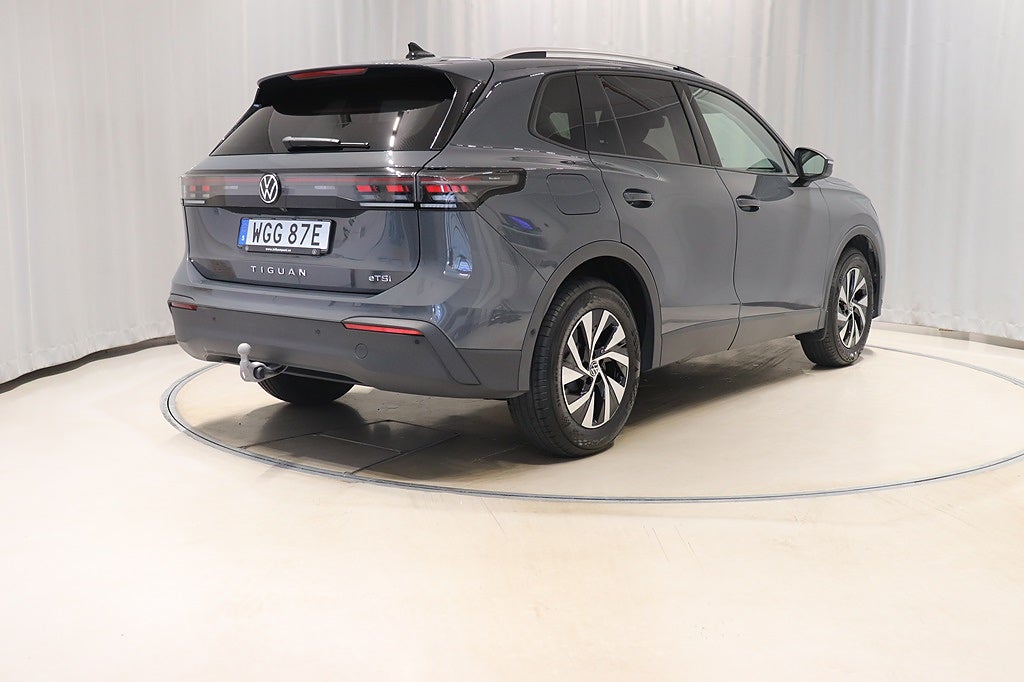Volkswagen Tiguan Life Edition 1.5 eTSI 150hk Aut Drag Värmare 2026