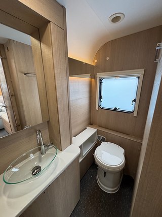 Husvagn, 1-axl Adria  Adora 613 HT 12 av 21