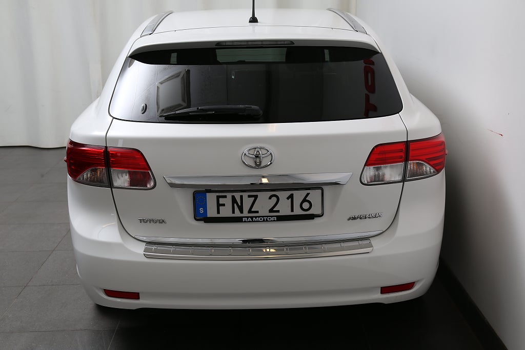 Toyota Avensis 1,8 147hk Multidrive S Edition 50 Kombi Navi Motorv 2015
