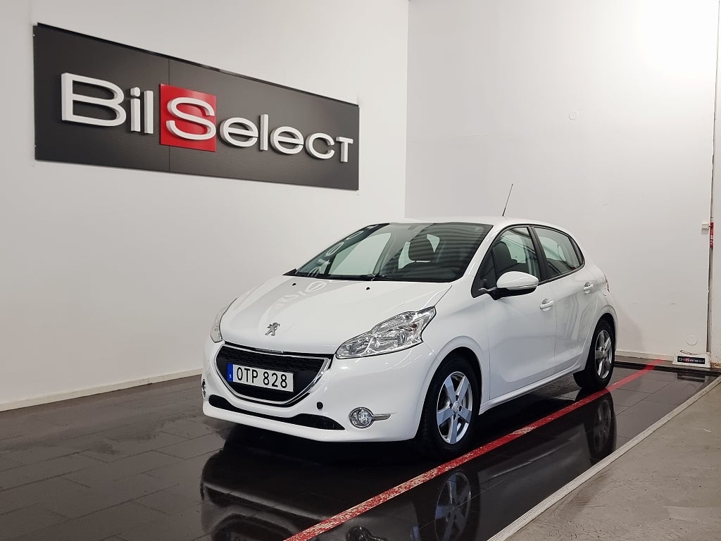 Peugeot 208 5-dörrar 1.2 VTi 82 Euro 5 Fullservad Ny Bes 2 Ägare