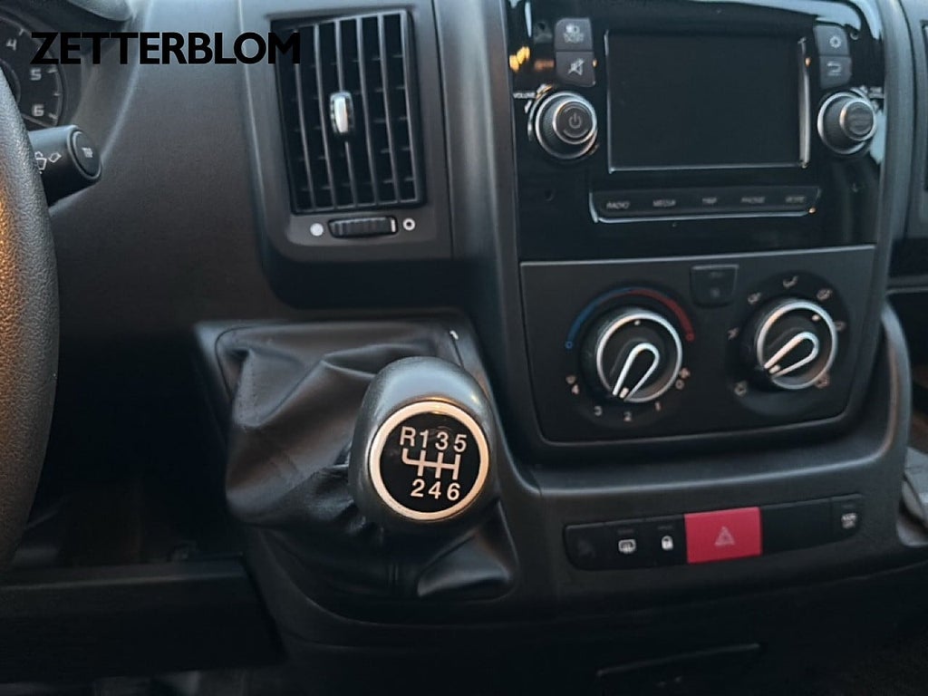 Transportbil - Skåp Peugeot Boxer 14 av 21