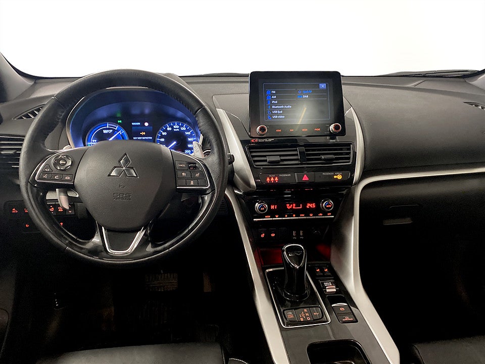 Bild på Mitsubishi Eclipse Cross PHEV 2.4 188hk Aut AWD B-KAMERA PANO HUD