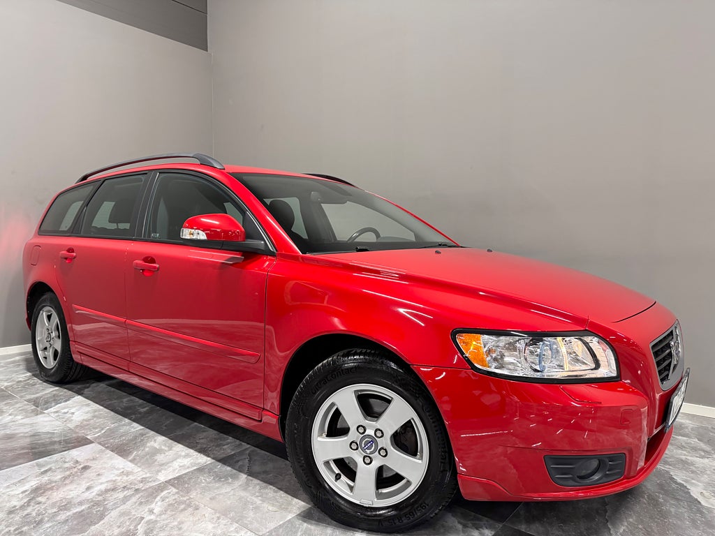Volvo V50 1.8 F Momentum/1Ägare/Värmare/  "Reserverad"