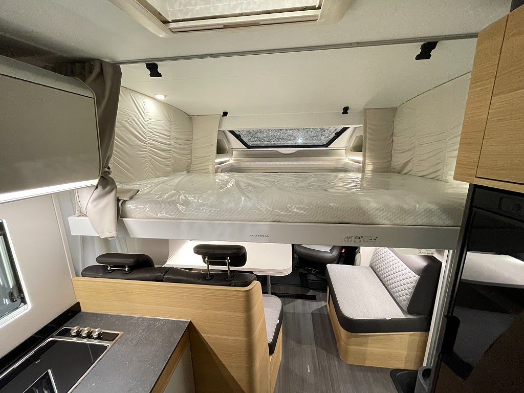 Adria Matrix Axess 670 SL /Taksäng/Automat/5 bältad/B-körkort - Adria