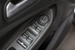 SUV Ford Kuga 10 av 23