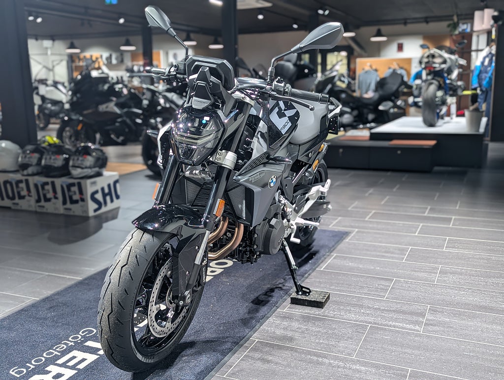 BMW F900R 3,45%/NU: 122.900kr! SPARA: 7.495kr!/Quickshifter/Dynamic.