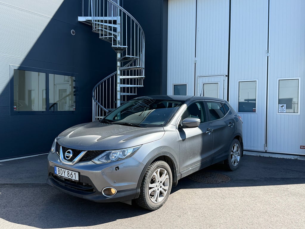 Nissan Qashqai 1.2 Endast 15 mil Års skatt 756kr SUV