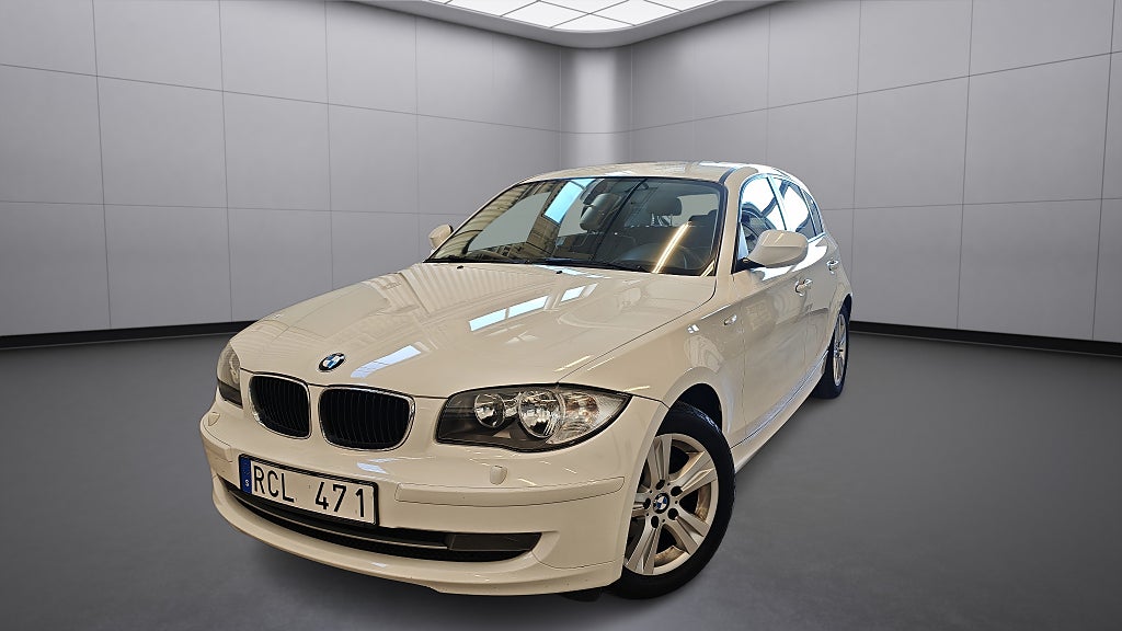 BMW 116 d 5-dörrars Comfort  1-Ägare/Drag/Fullserv/Nybes/Nyserv