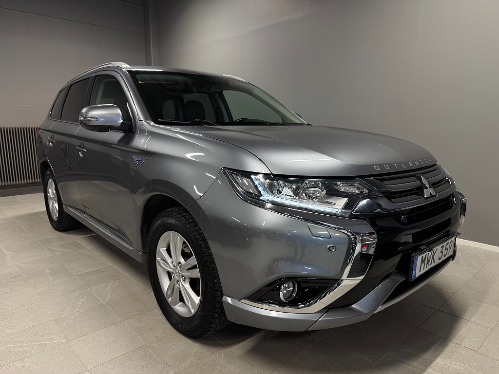 Mitsubishi Outlander PHEV 203hk CVT Business Skinn B-kam Drag Euro 6
