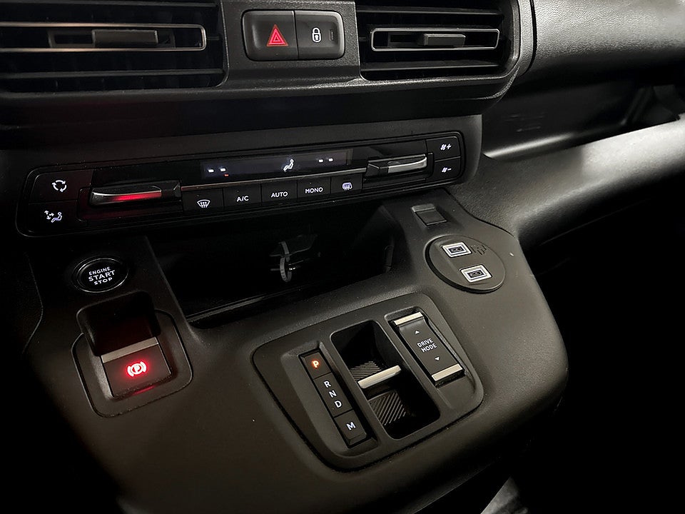 Bild på Peugeot Partner 1.5 BHDi 130hk Aut L2 DRAG B-KAMERA RATTVÄRME