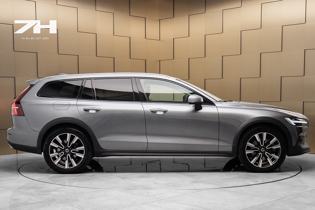 Volvo V60 Cross Country D4 AWD Momentum / Kamera / Drag / Adaptiv Fart