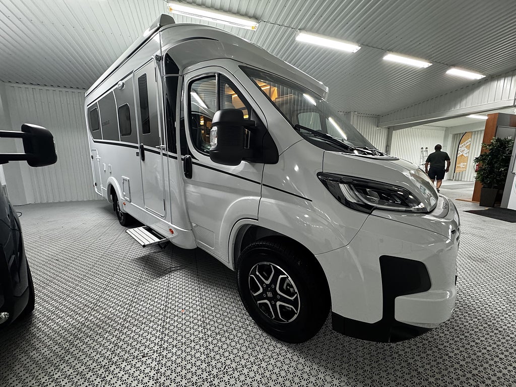 Dethleffs Globebus Camp Active T 4 - inkl. Master Class 1 (luftburen värme