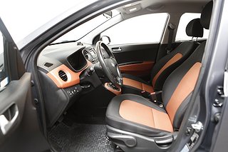 Halvkombi Hyundai i10 9 av 20