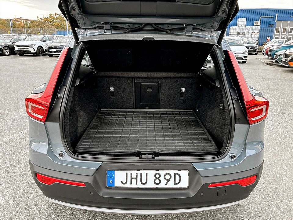Bild på Volvo XC40 Momentum B4 197hk Aut AWD H/K CARPLAY