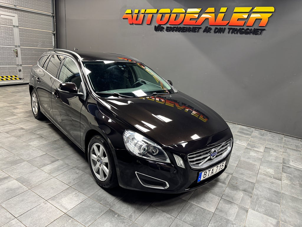 Volvo V60 D5 AWD Geartronic Momentum (205HK)