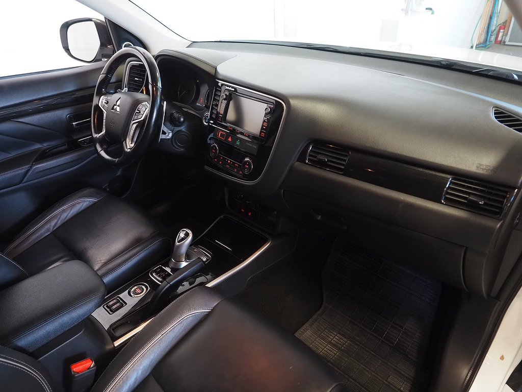 Mitsubishi Outlander PHEV CVT Business | 360° | Drag | Navi 2016