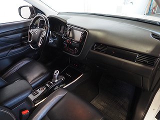 SUV Mitsubishi Outlander 13 av 23