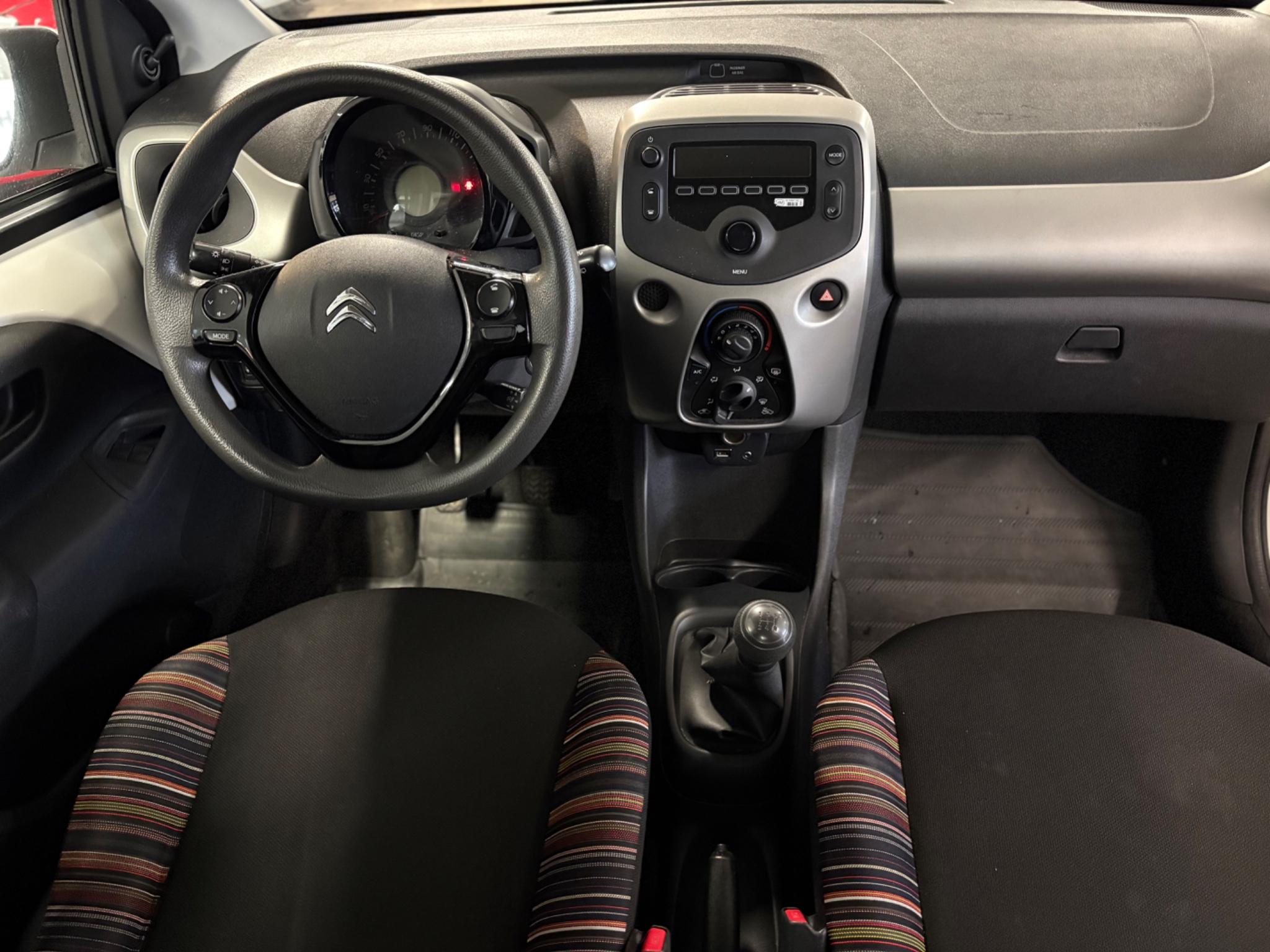 Citroen C1 5-dörrar 1.2 VTi Euro 5 2015, bild 6/10