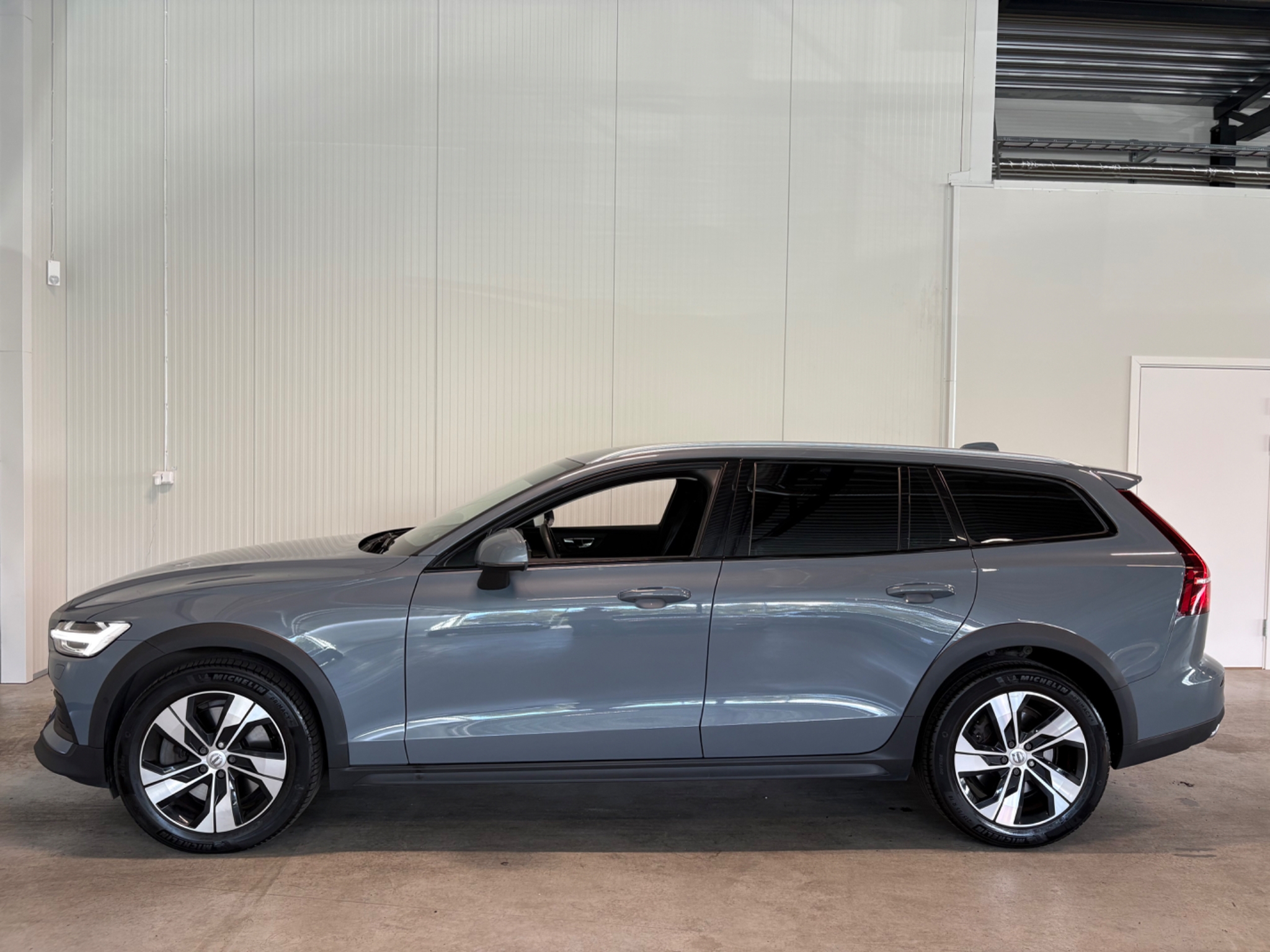 Volvo V60 Cross Country 2022, bild 5/60