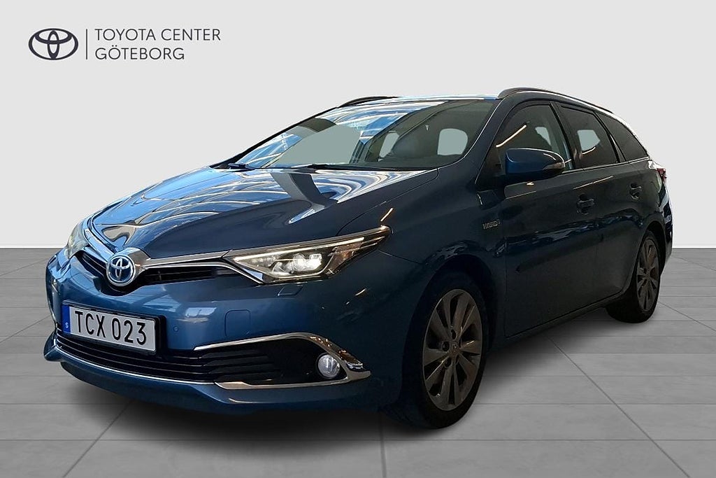 Toyota Auris 1,8 EXECUTIVE SKYVIEW